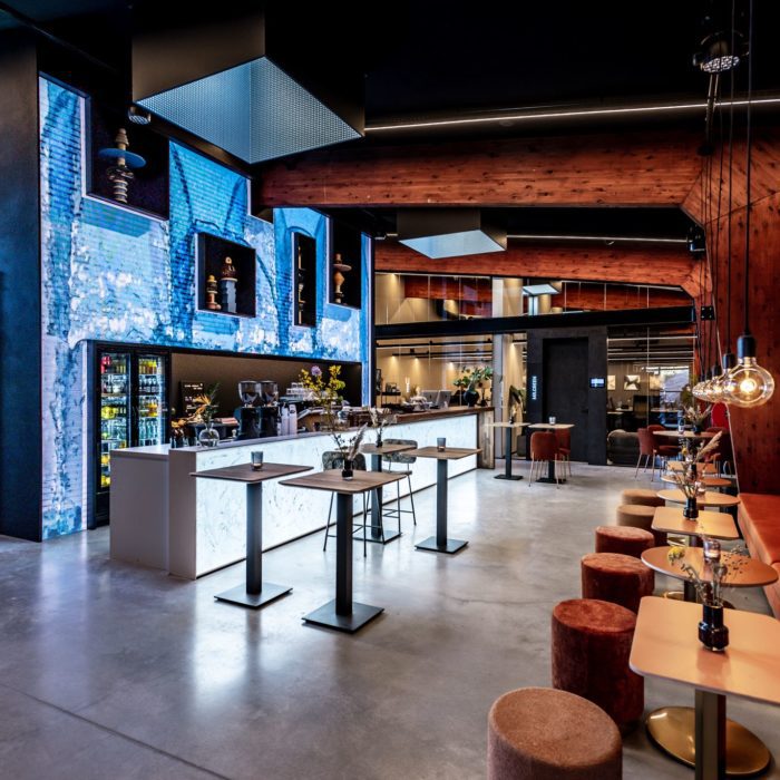 FRIDAY DRINKS & BITES